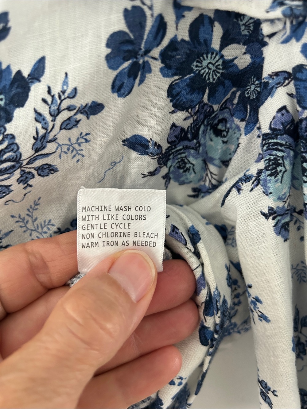 Cupcakes & Cashmere Tie-Front Crop Top Blue/White Floral Ruffle Peasant Milkmaid - Picture 10 of 16